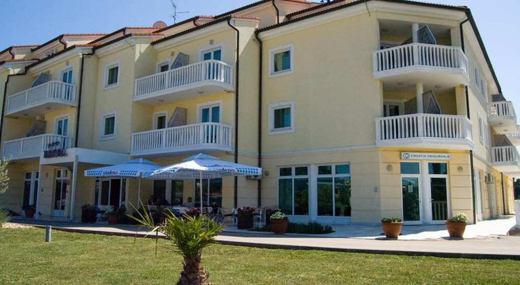 Hotel Arcus Residence Medulin Buitenkant foto