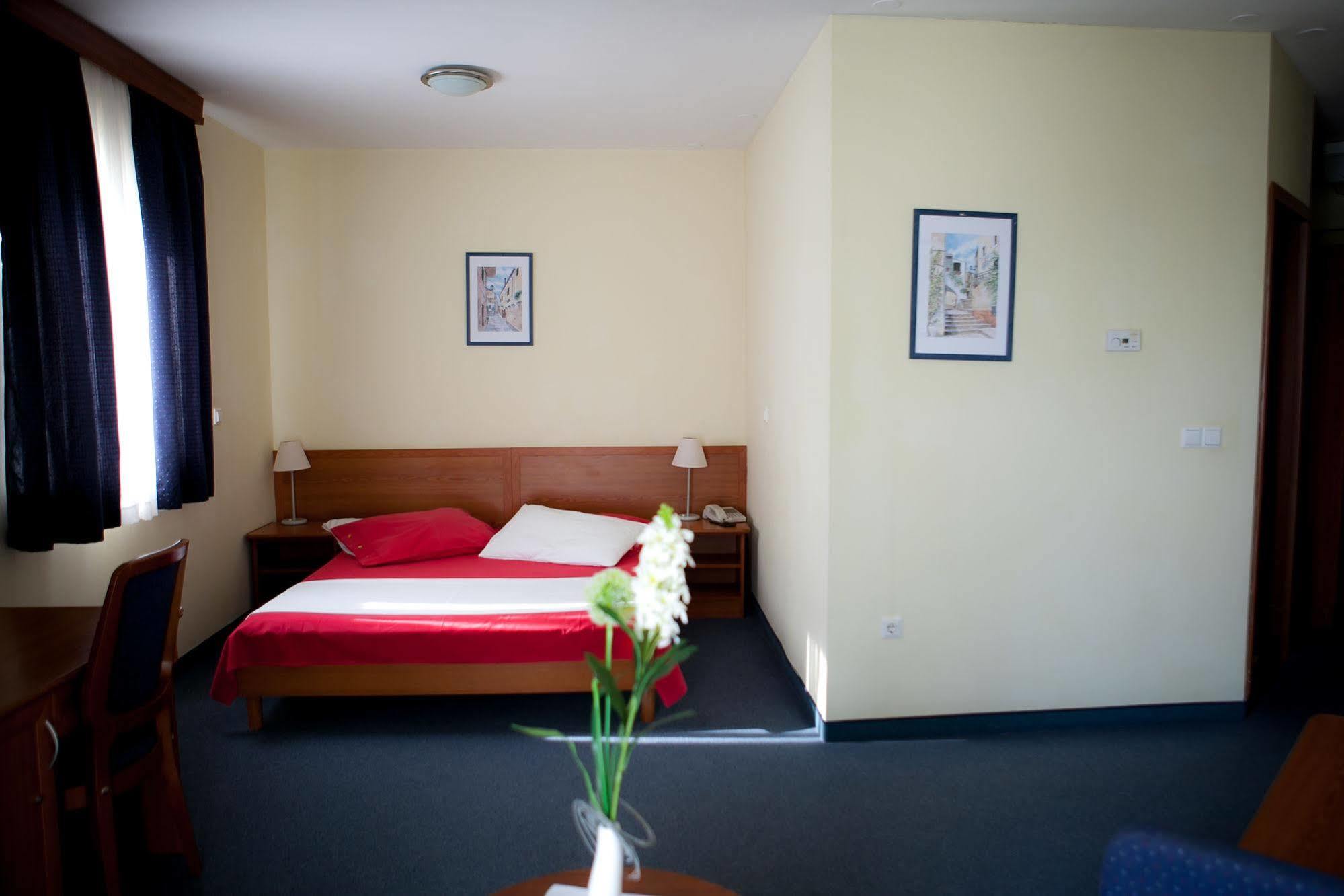 Hotel Arcus Residence Medulin Buitenkant foto